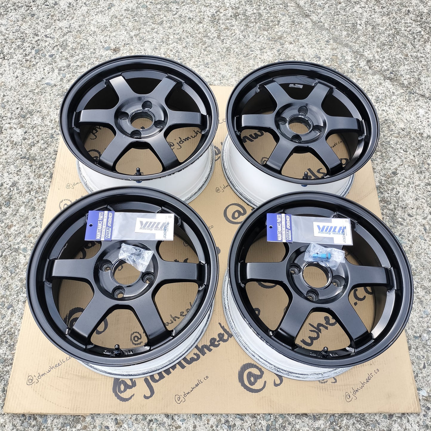 Rays Volk TE37 15x7+35 4x100