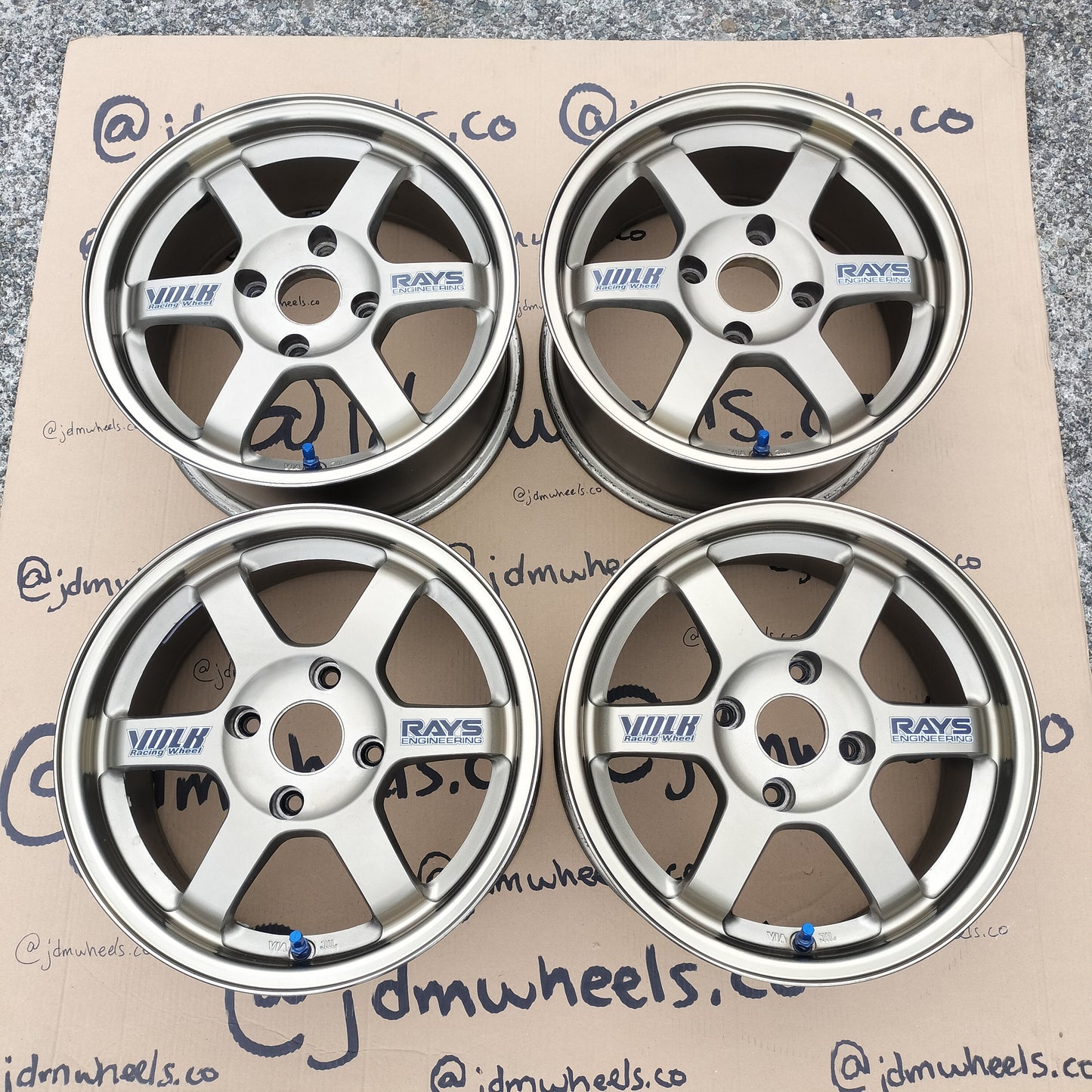 Rays Volk TE37 15x7+35 4x114.3
