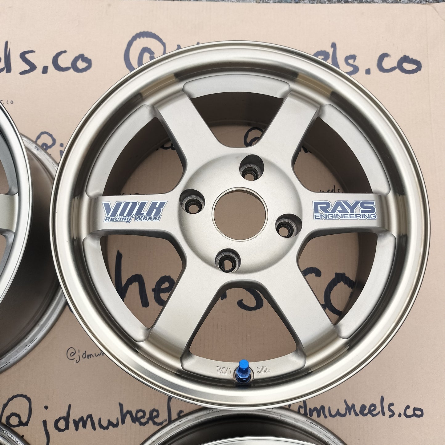 Rays Volk TE37 15x7+35 4x114.3