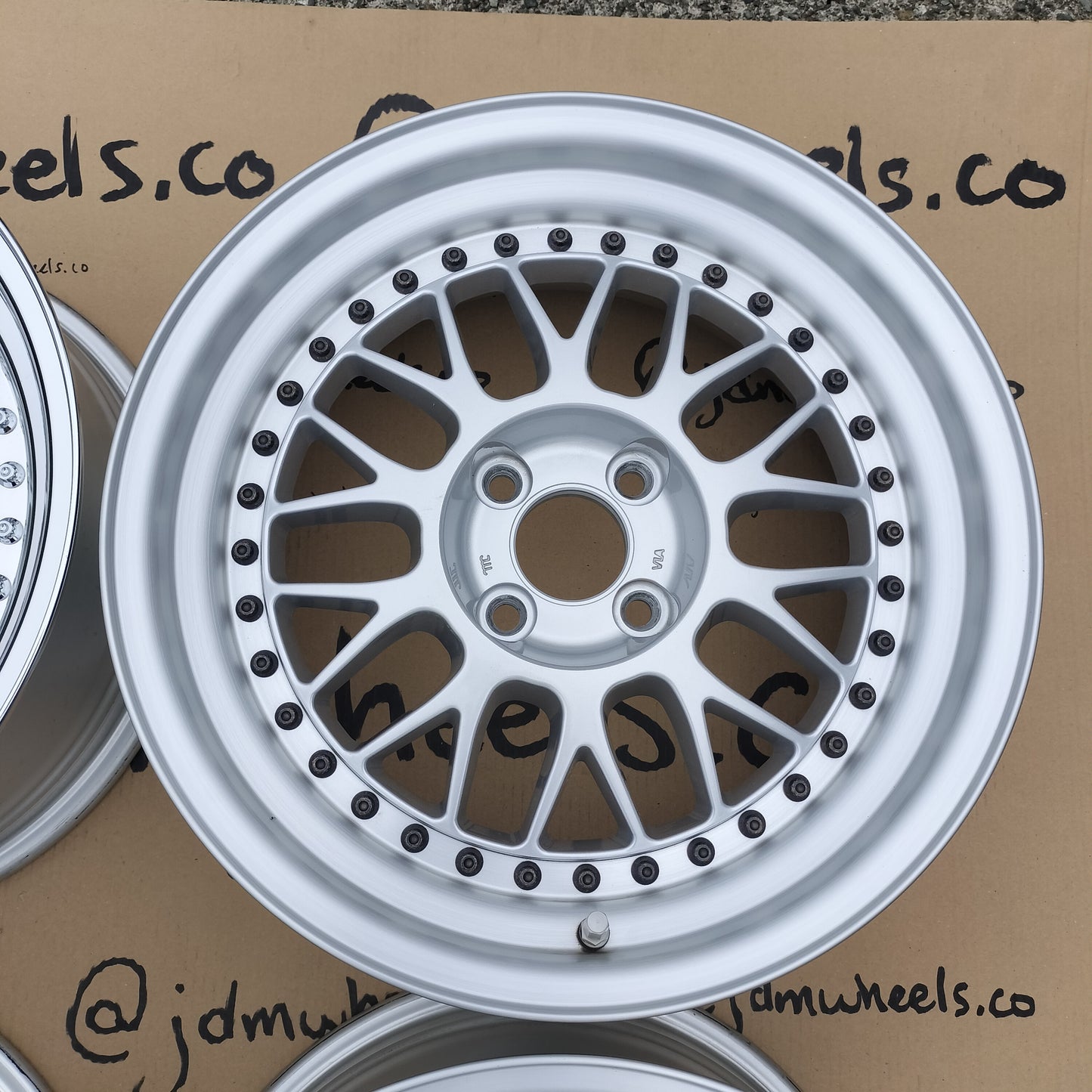 WORK MEISTER M1 16X7.5+24 4X100