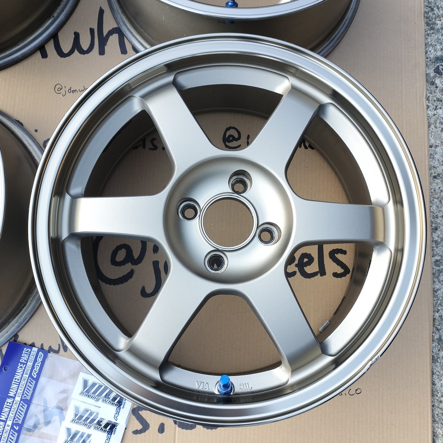 Rays Volk TE37 16x7+33 4x100